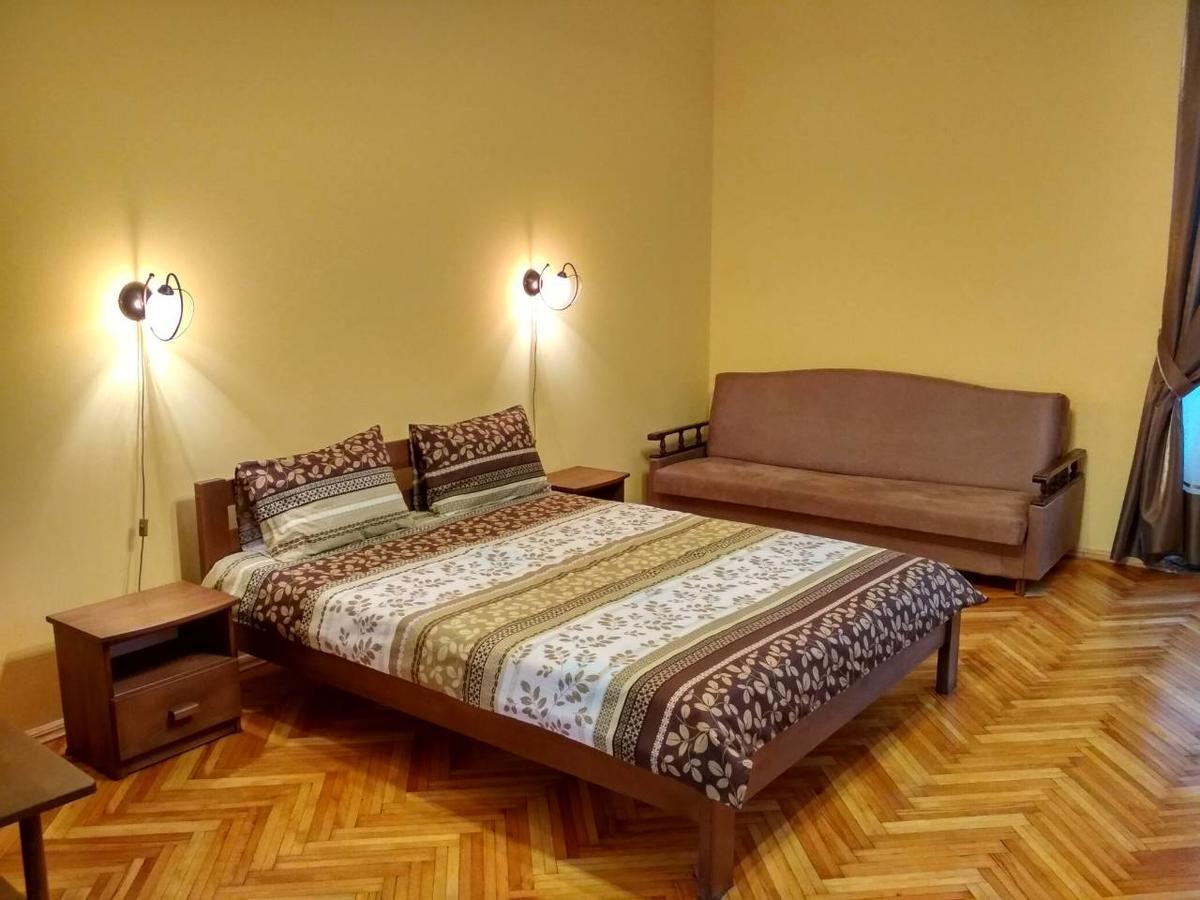 Apartment On Virmens'Ka Street Lviv Eksteriør bilde