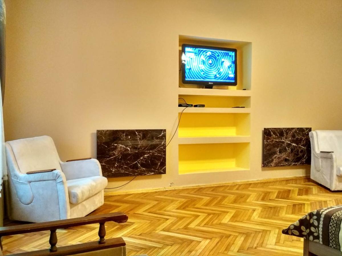 Apartment On Virmens'Ka Street Lviv Eksteriør bilde